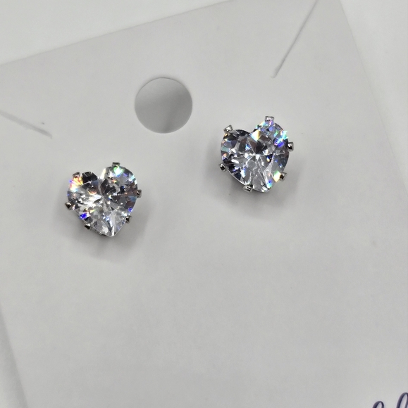 Crystal Heart Stud Earrings Made w Swarovski Crystals Silver Overlay - Picture 2 of 4